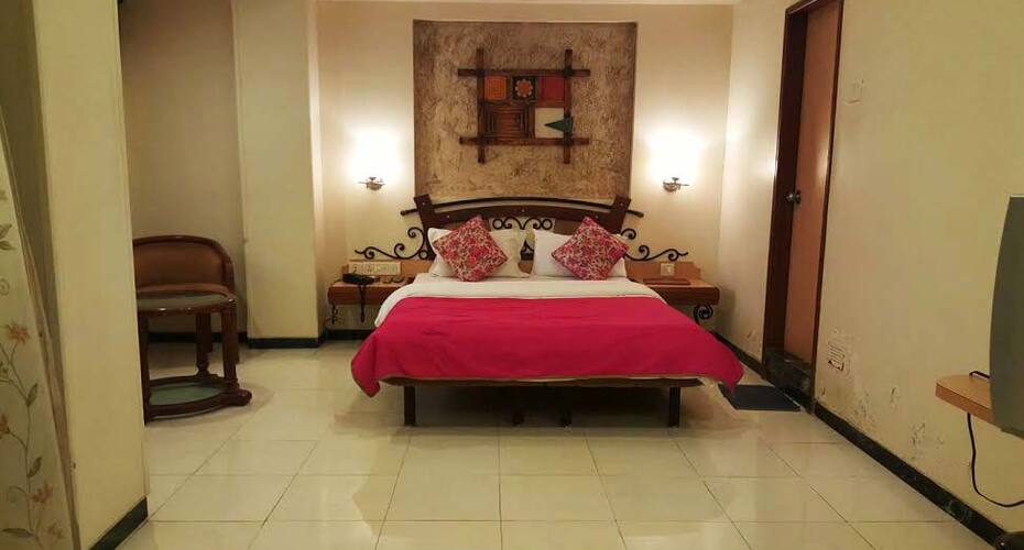 Hotel Adi Ashray, Mumbai 5
